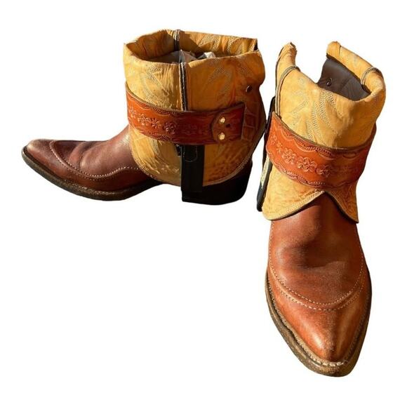 Upcycled Nocona Brown Leather 10M Pointed Toe Western Spats - Picture 6 of 6